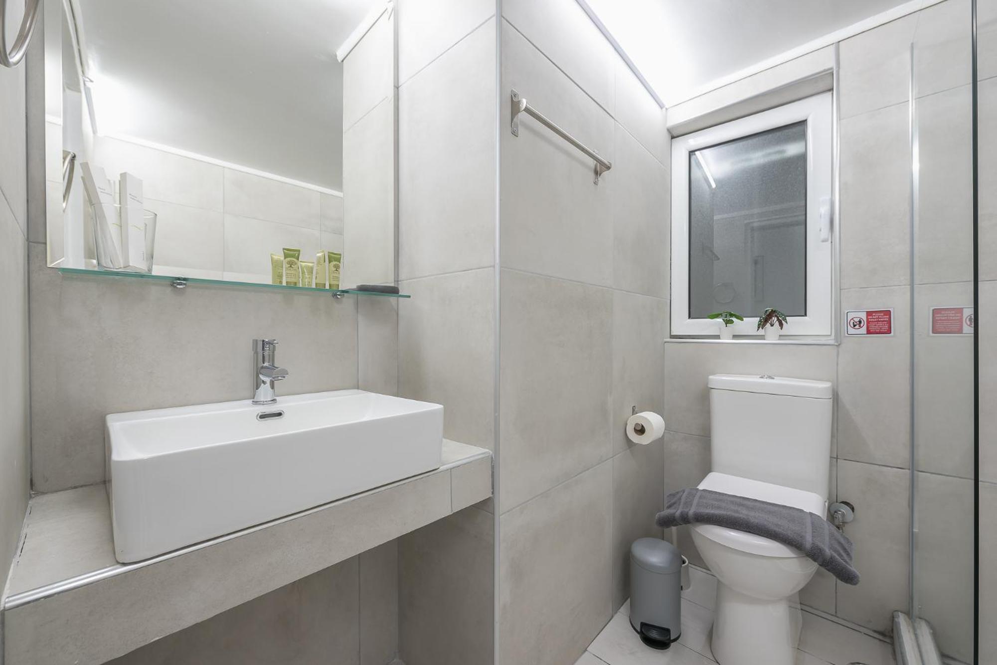 Contemporary Apartment 200M From Acropolis 100Mbps Netflix アテネ エクステリア 写真